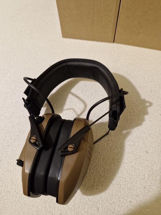 Słuchawki aktywne , strzeleckie.