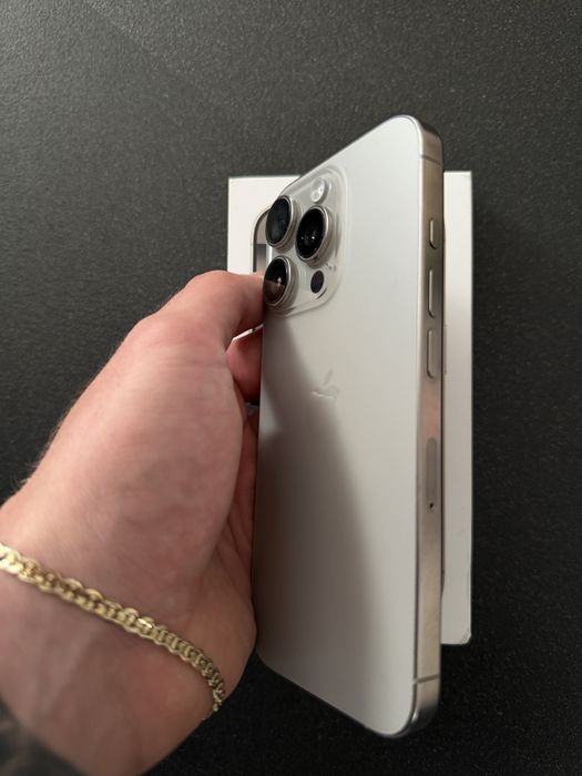 iPhone 16 pro jak nowy