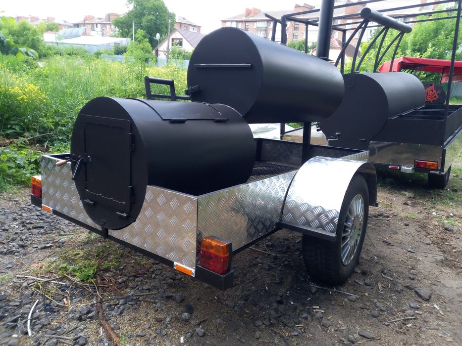 Коптільня на колесах Барбекю бочка мангал на причіпі Смокер