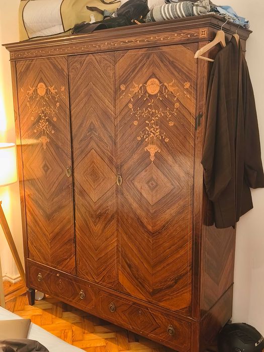 Guarda roupa vintage