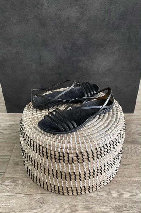 Crocs sandały Isabella Sandal Black W7 37/38