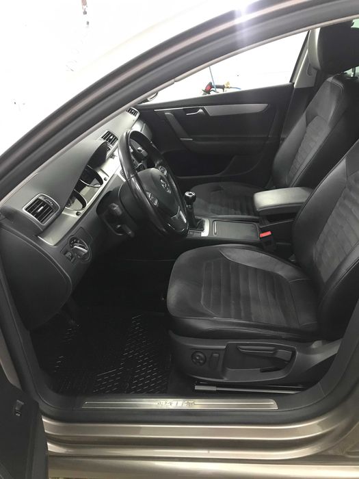 Volkswagen Passat B7 2.0TSI Variant HIGHLINE SPORT EDITION NAVI+, LED