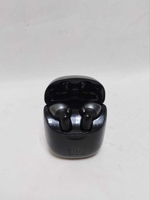 Навушники JBL Tune 225TWS