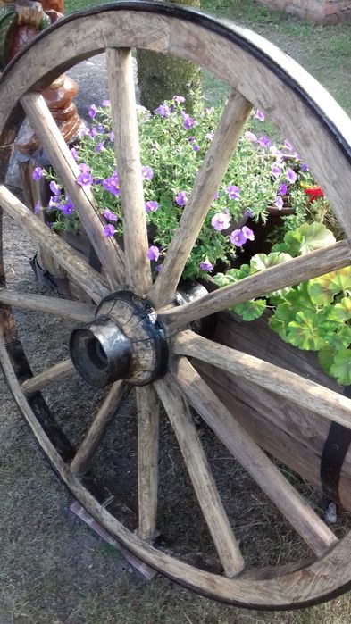 Stare  drewniane koło od wozu, bryczki. Duże 100 cm. stan B D B