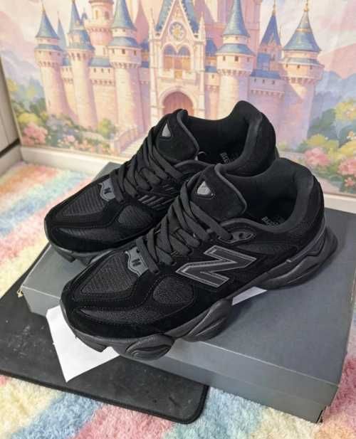 New Balance 9060 Triple Black R.39.5