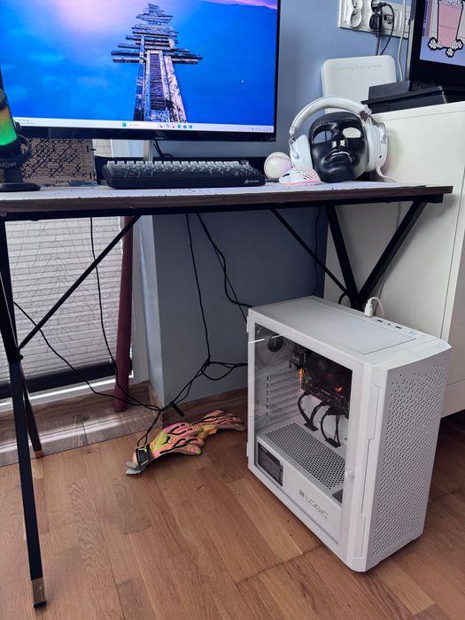 Komputer Ryzen 7 5700G / 16 GB RAM / Radeon Vega 8 / SSD 1 TB M.2