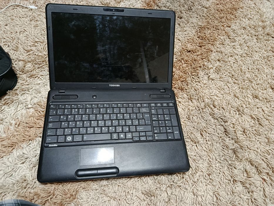 Ноутбук на запчастини