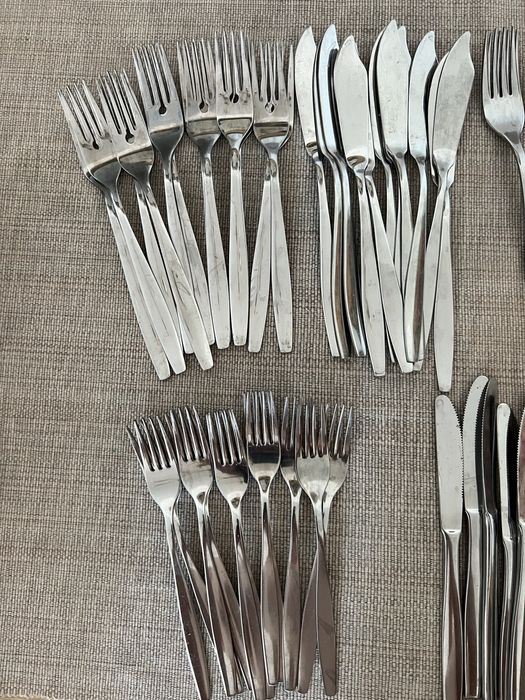 Conjunto faqueiro com 96 peças