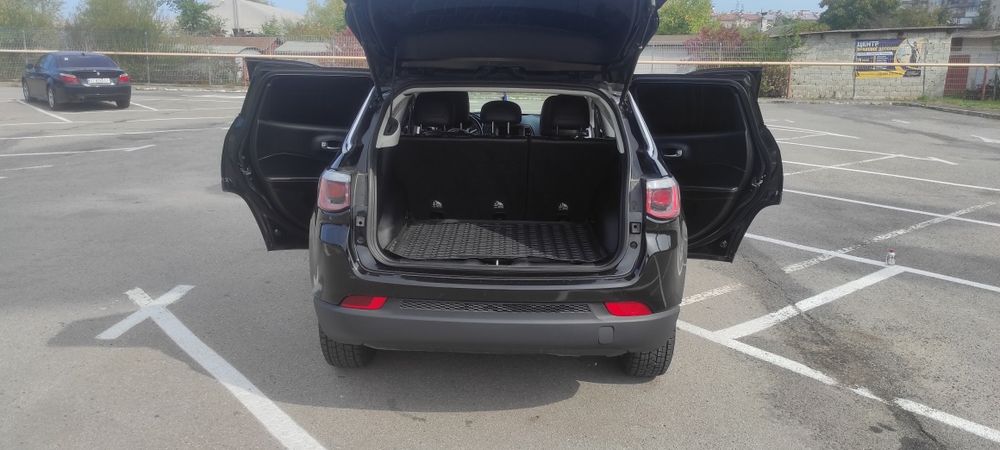 Продам jeep compas