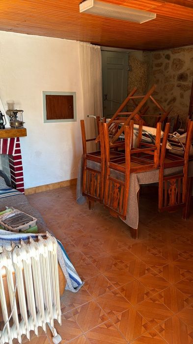 Moradia T2 mobiliada habitável na Lardosa Castelo Branco