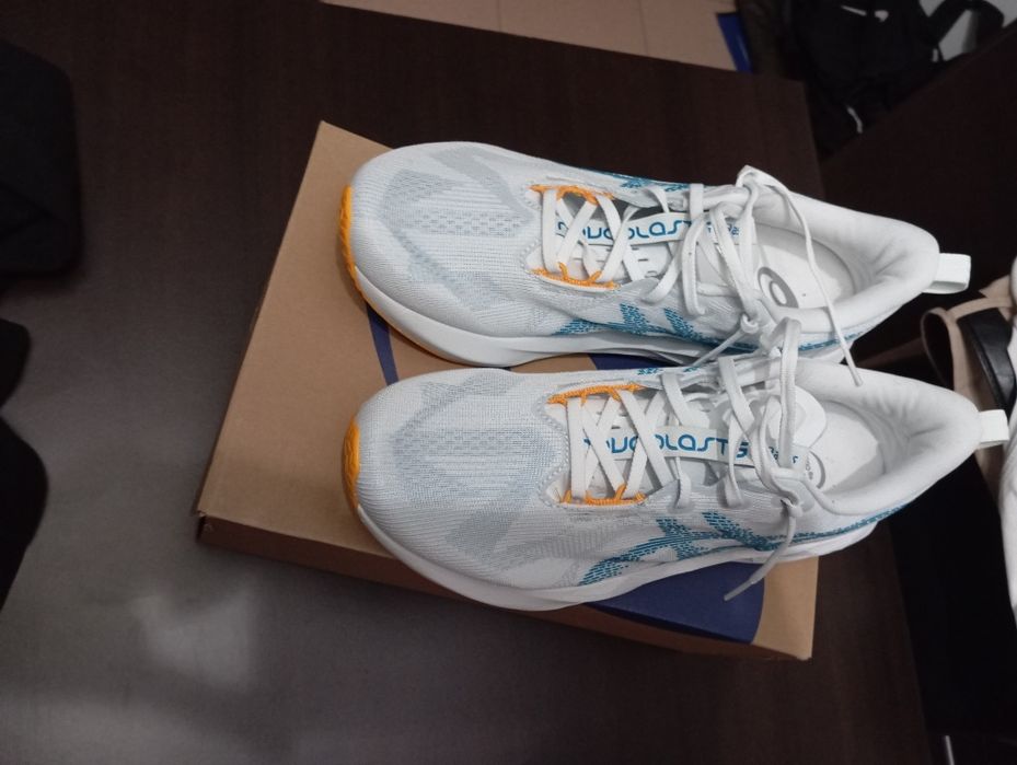 Asics Novablast 5  tamanho 46 / 29CM