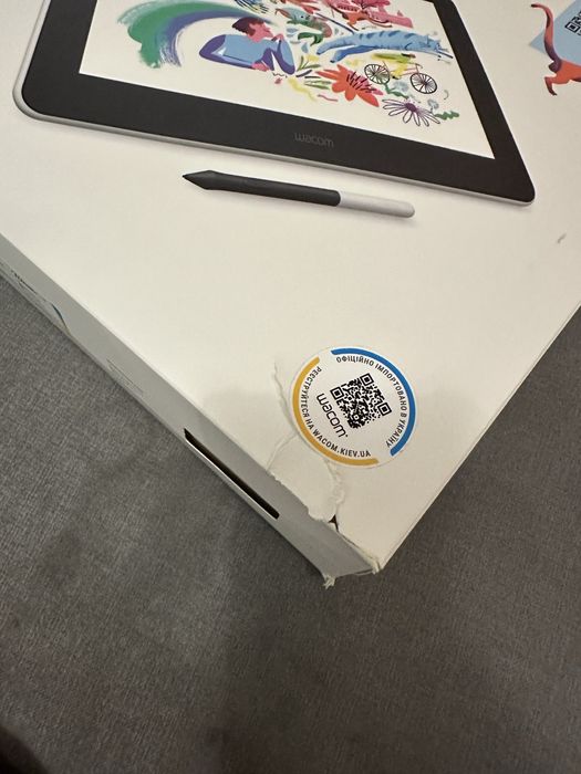 Графічний планшет Wacom one creative pen display 13.3”