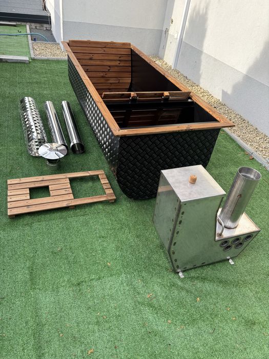 Wanna do gorących kąpieli opalana  drewnem