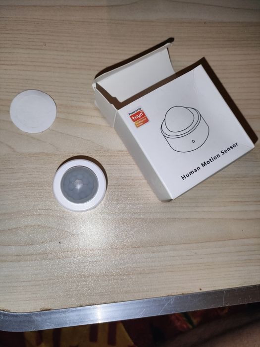 Tuya Zigbee датчик руху