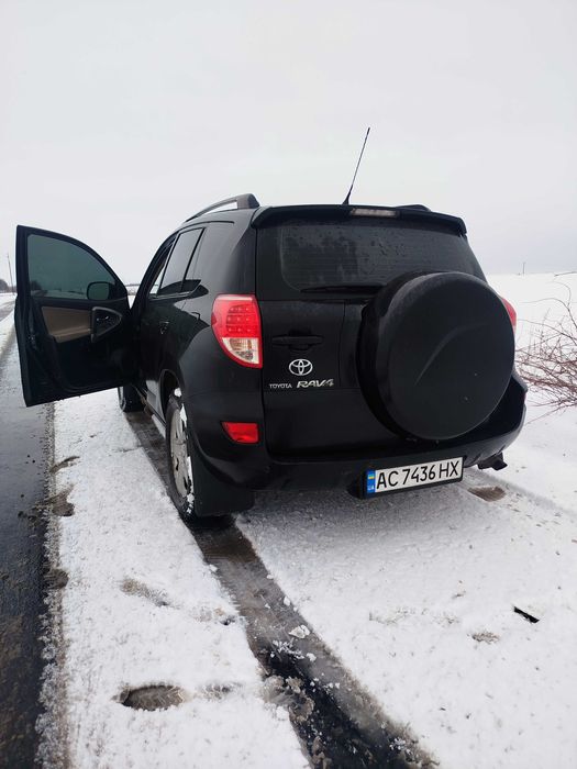 Продам тойота рав 4