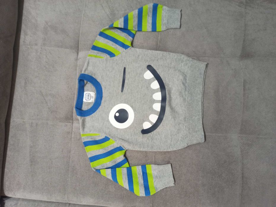 Nowy sweterek chłopięcy cool club 92