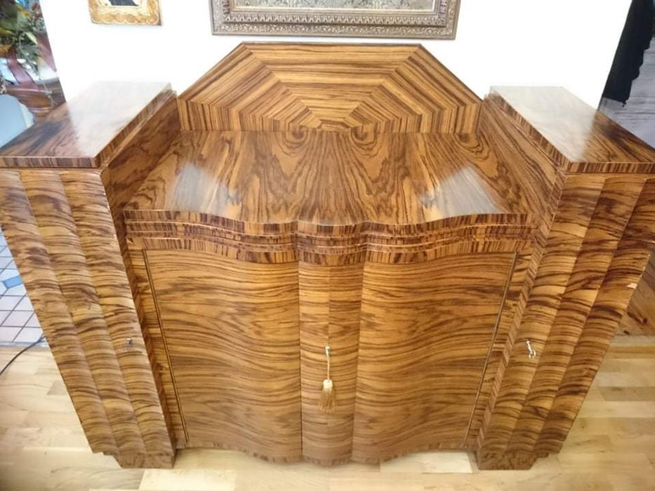 Komplet mebli Art Deco Stanisławów bufet, pomocnik, serwantka, stół