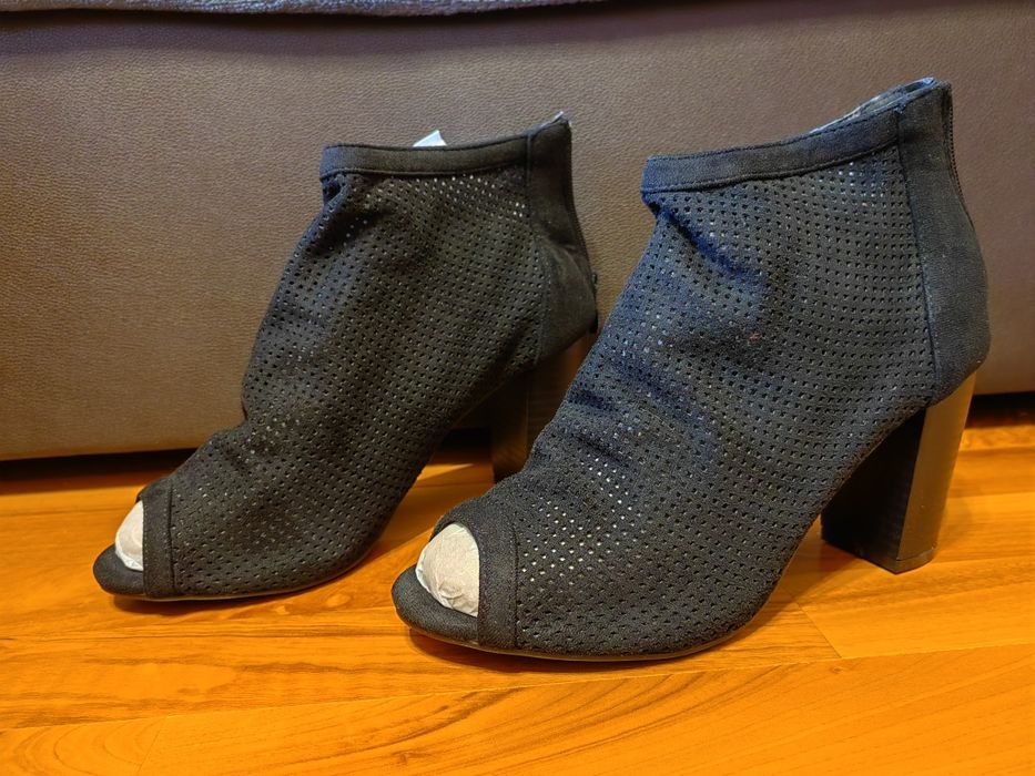 Nowe botki marki Bellucci, rozm. 41