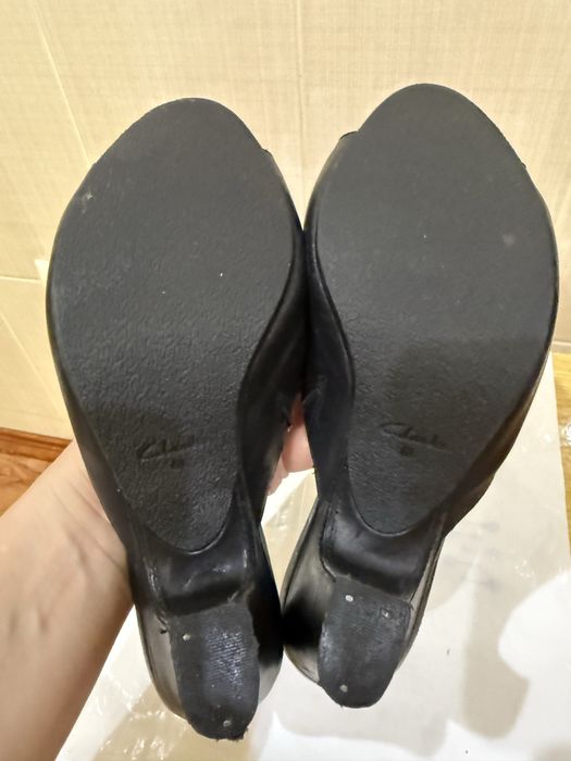 Босоніжки Clarks
