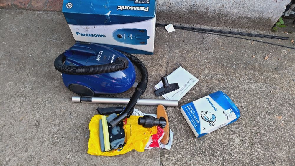 Odkurzacz Panasonic MC-E7111
