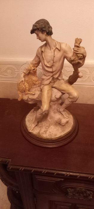 Estatuetas Marfinite