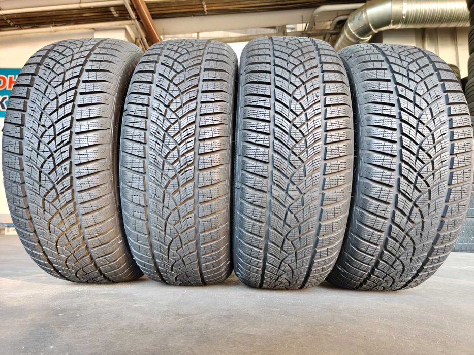 R17 225/55 шини зимові вживані імпортні GoodYear Ultraprip Performance рік25 виробництво Германія