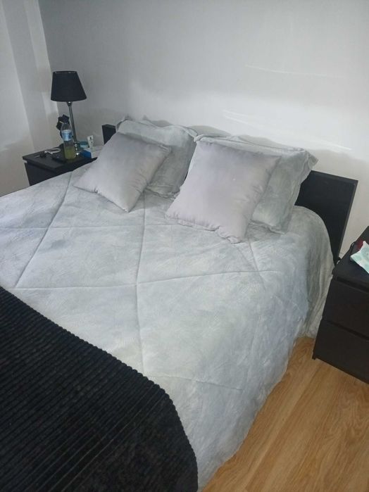 Cama casal preta