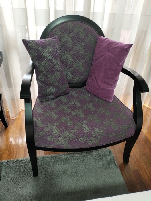 Vendo 2 cadeirões. Bom preço