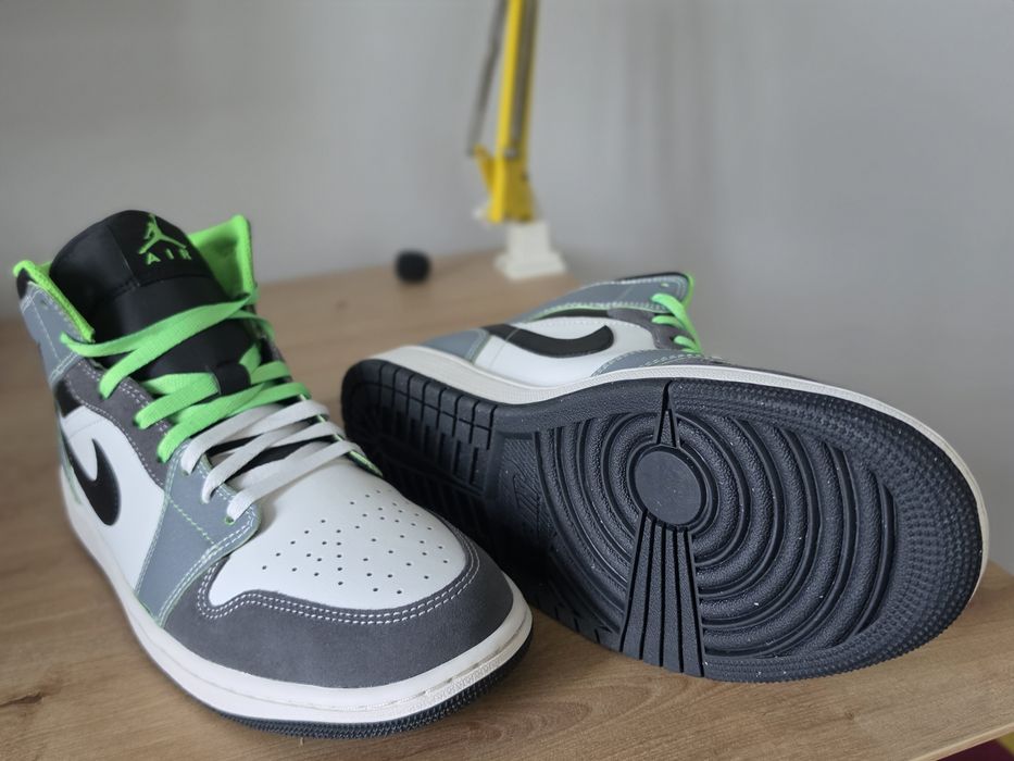 Nowe Nike Jordan Mid 1
