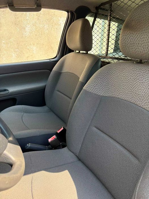 Renault Clio 2 lugares (mercadorias)