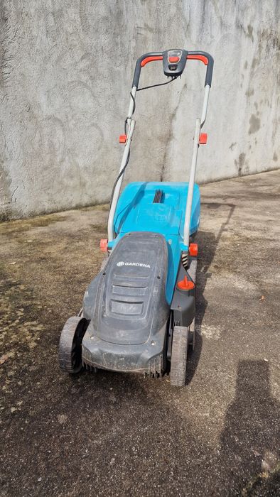 Maquina de cortar relva