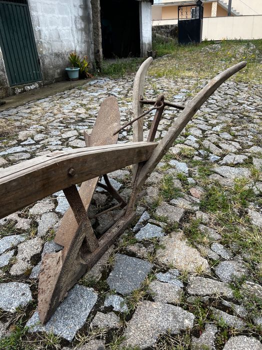 Vende-se antiguidade de alfaia agrícola