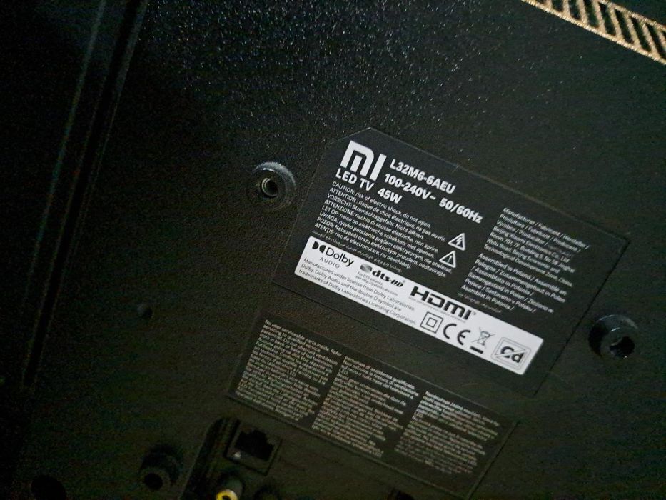 Smart TV Xiaomi Mi 32” — com comando original