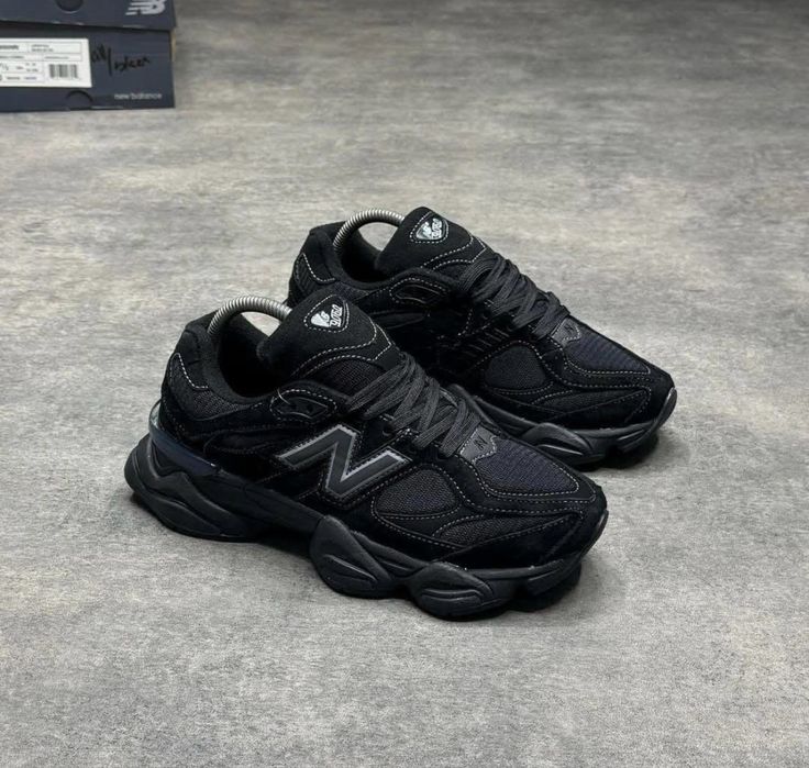 Sapatilhas Estilo 9060 Triple Black (Preto Total)