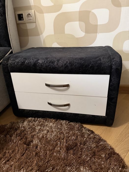 Продам кровать с матрасом и тумбочками