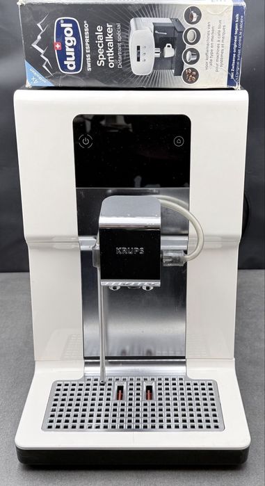 Ładny, Zadbany. Ekspres ciśnieniowy marki Krups model EA872.