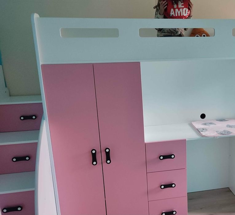 Łóżko piętrowe dla dziewczynki