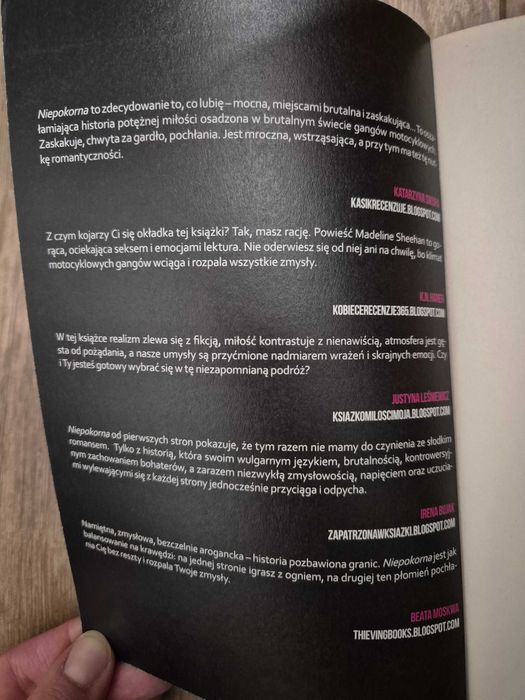 Ksiązka ,,Niepokorna".