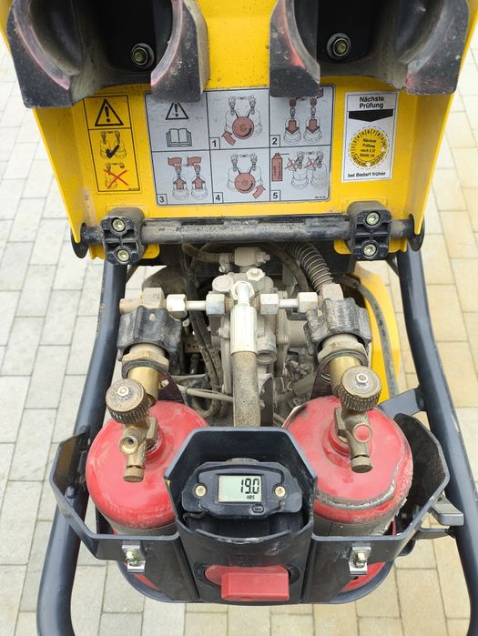Skoczek Bomag BT 60G