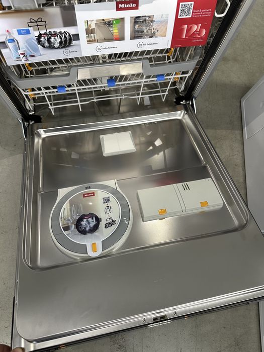 НОВА Посудомийна машина Miele G 7771 SCVI AutoDos 80см. WiFi