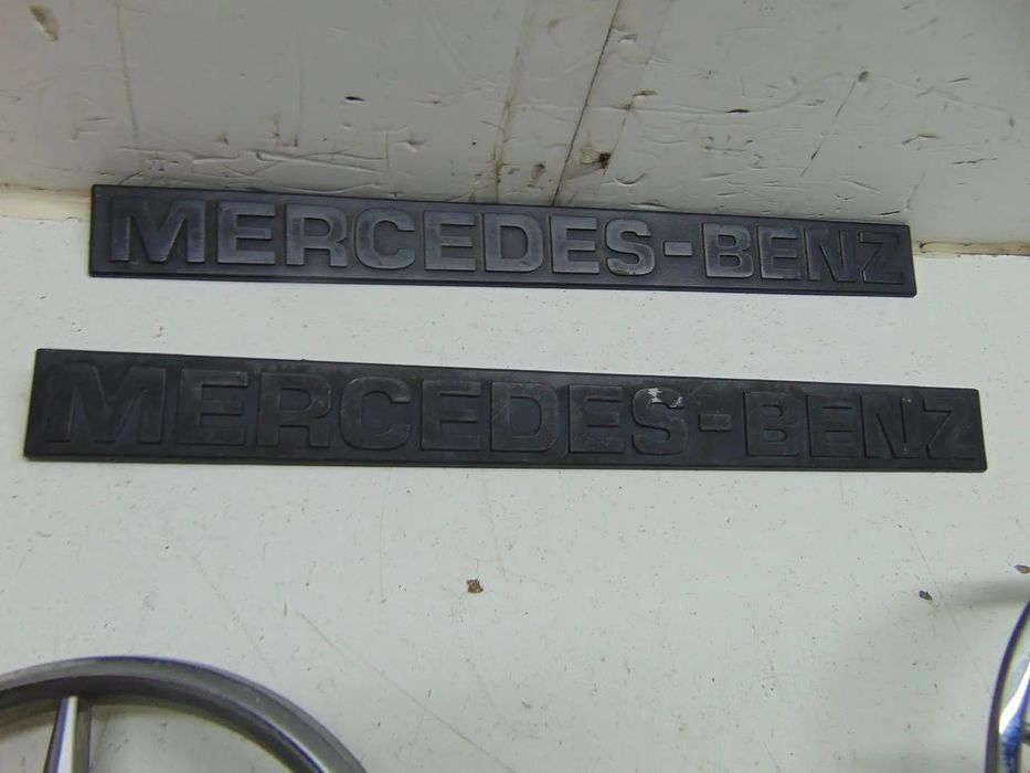 Mercedes 309/508/608 símbolo " usado em bom estado