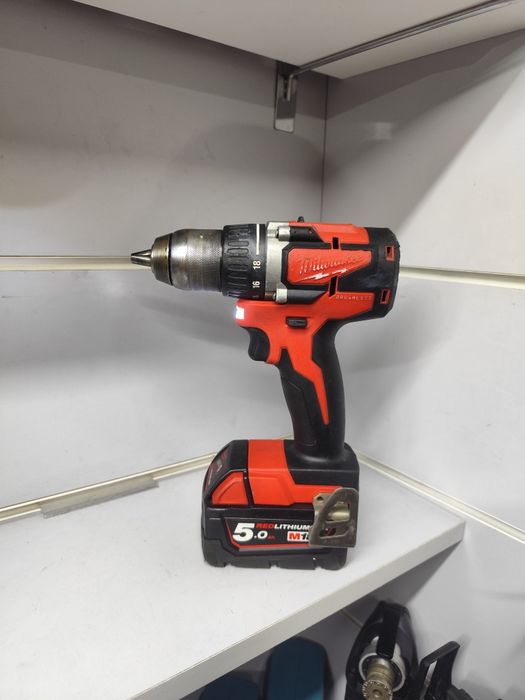 Milwaukee M18 шуруповерт безщітковий акумуляторний Мілвоке оригінал