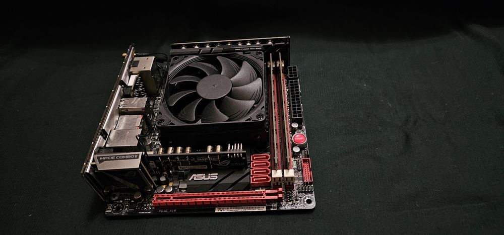 Продам комплект mini itx rog maximus impact( 6, VI) i7 4790 16gb