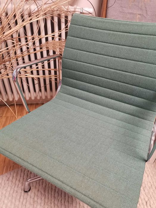 Fotel Vitra EA107 /Nowy ponad 10 000zł