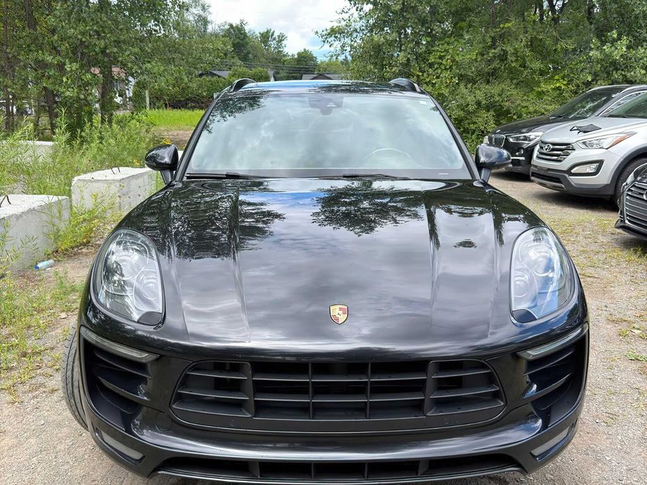 Porsche Macan      2017