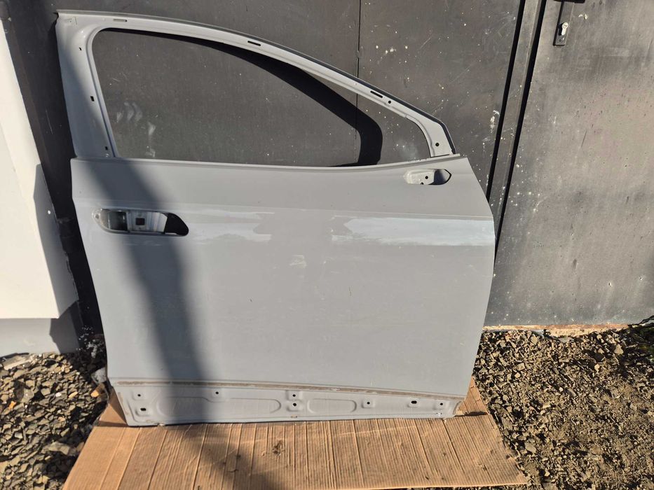 Двері дверь праві передні VW ID4  рест до рест  в НАЯВНОСТІ 11K831056