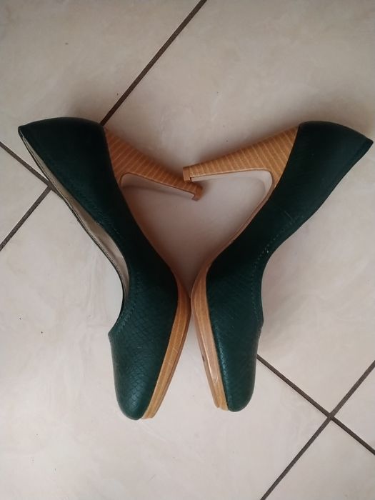 Buty na obcasie 39 butelkowa zieleń