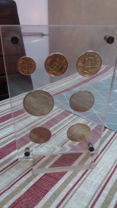 Coleção de moedas de escudo