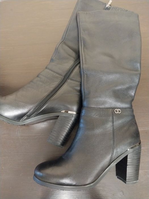 Жіночі зимові чоботи