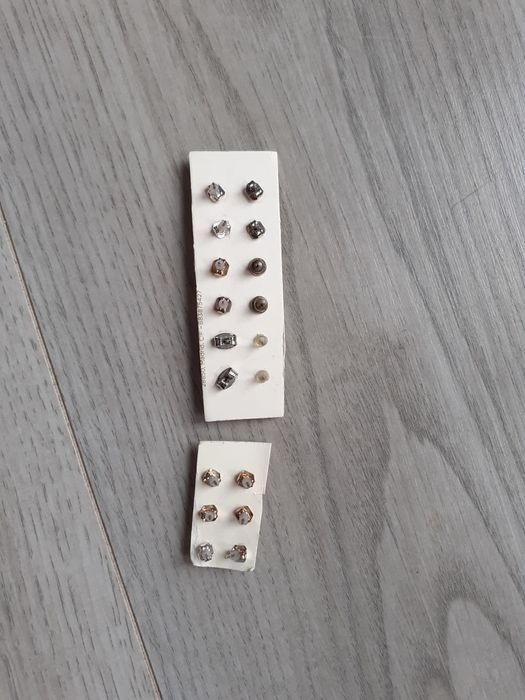 Kolczyki - nowe, 9 par